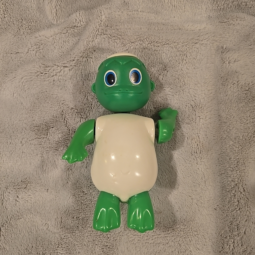 Vintage Tomy‎ Wind-Up Swimming Green Duck Boy Bath Pool Toy Works